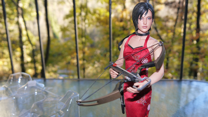 Illustration for article titled Hot Toys' Ada Wong Is Lovely, But Can She Pull Off That Dress?